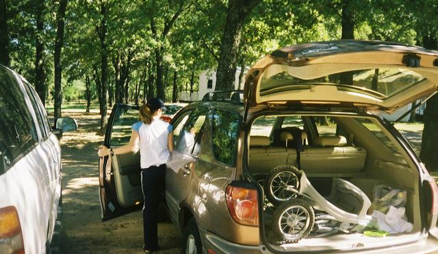 Packing up the car after attending the picnic